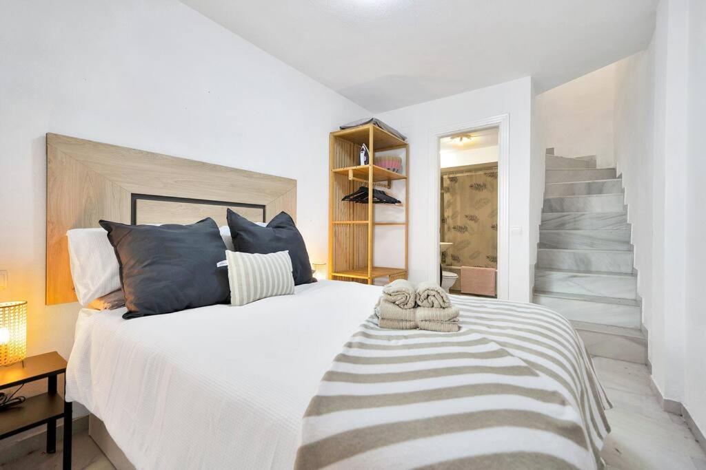 Duplex Con Vistas Al Mar, Piscina Y Gimnasio - Las Abejeras 226 Estepona Zewnętrze zdjęcie